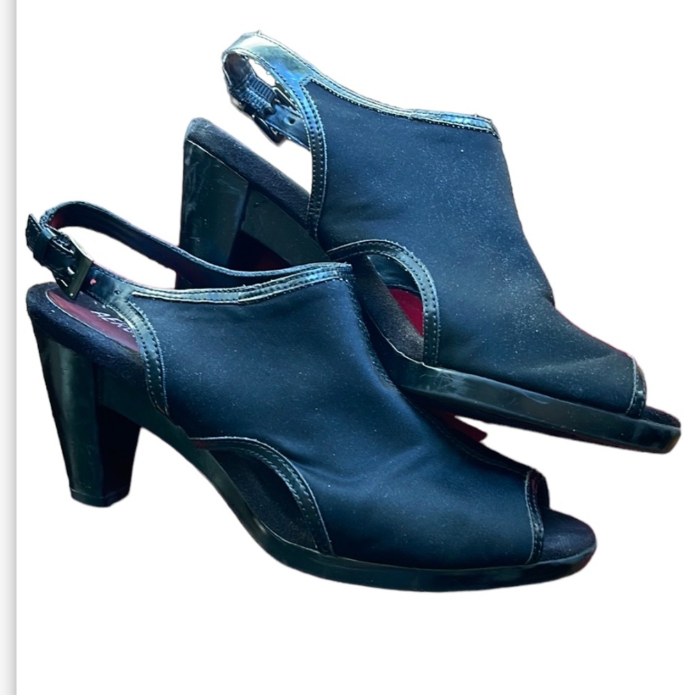 Aerosoles peep toe sling back heels